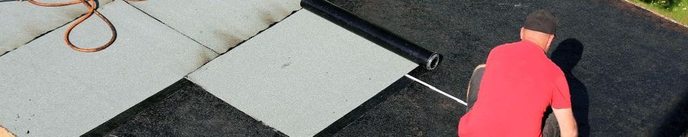 Nieuw bitumen leggen op bijgebouw Nieuw bitumen leggen op bijgebouw in Den Haag